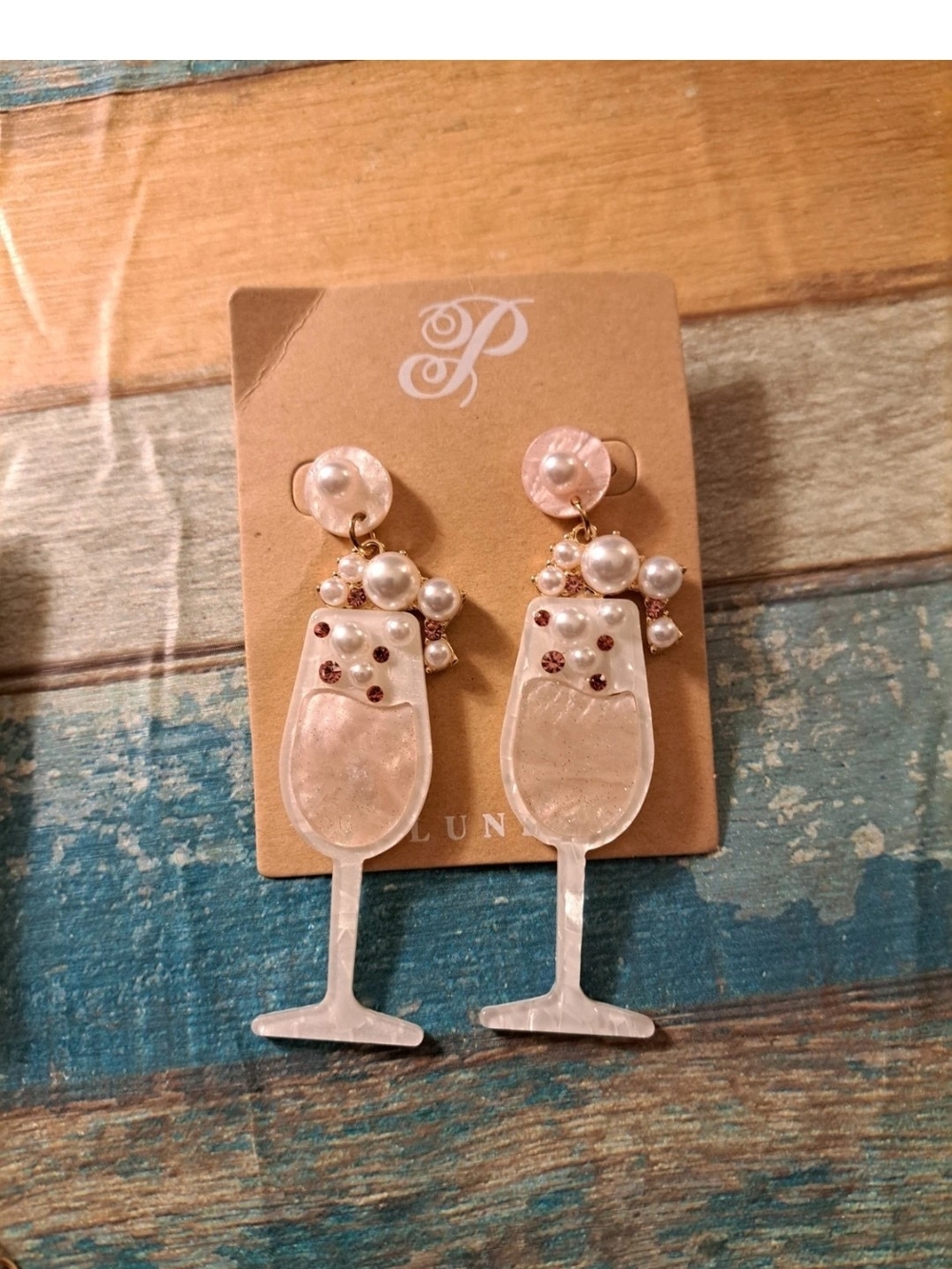 Dangly earrings champagne bubbles Wine glasses 526-cb44